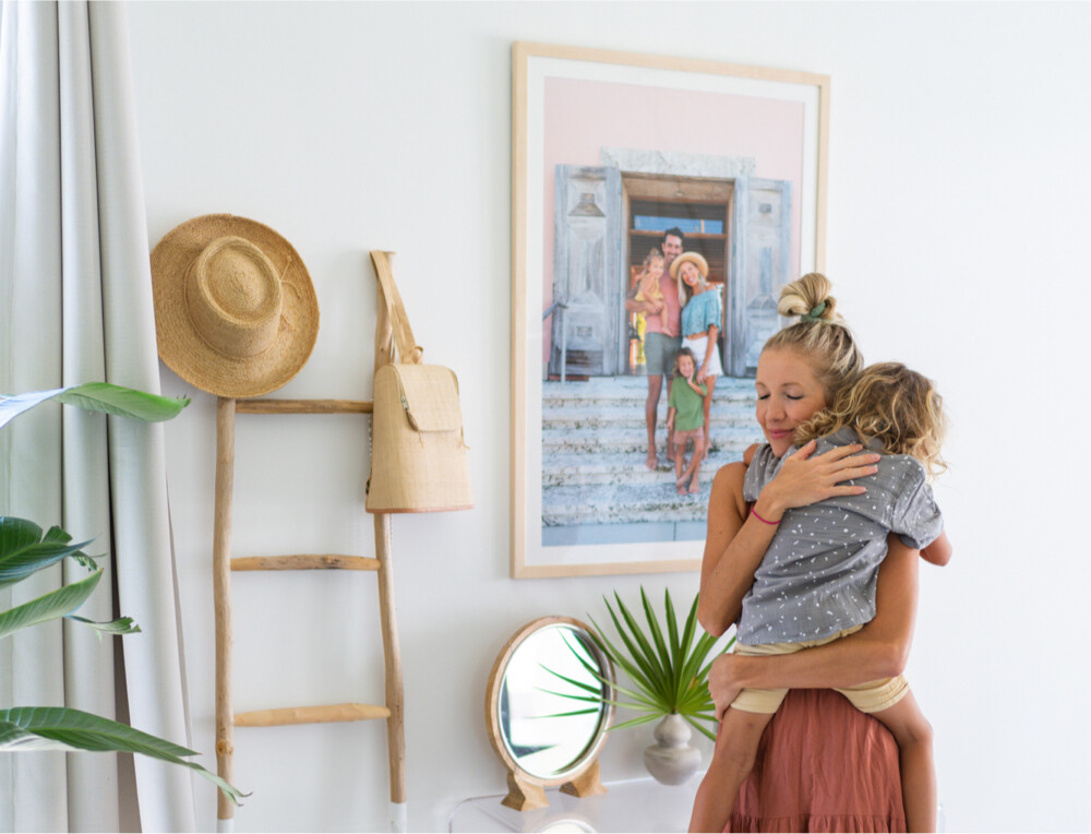 Frame a photo online with Level Frames