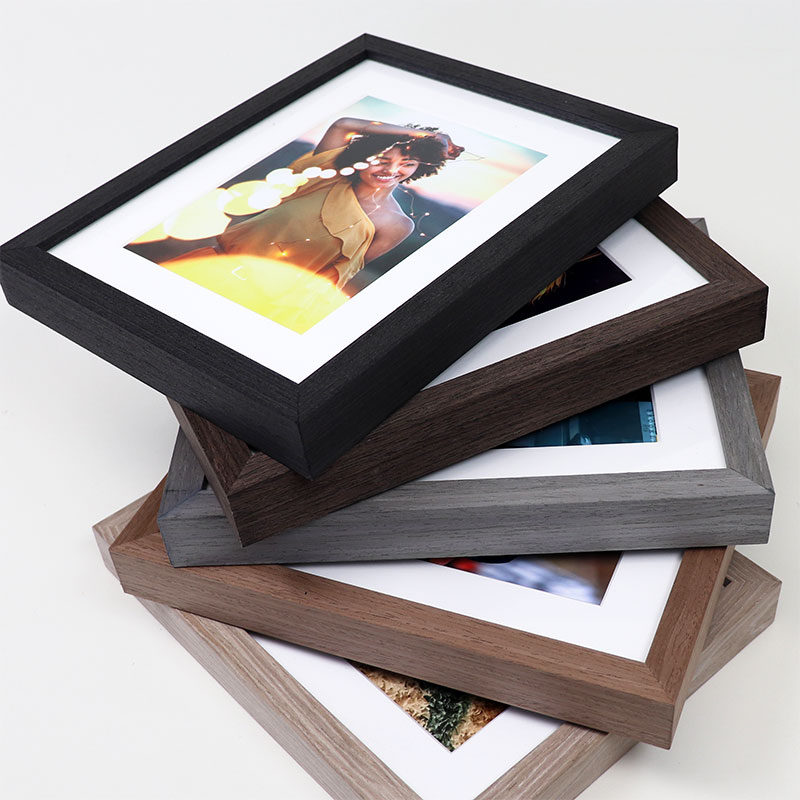 Tabletop picture frames - Level Frames